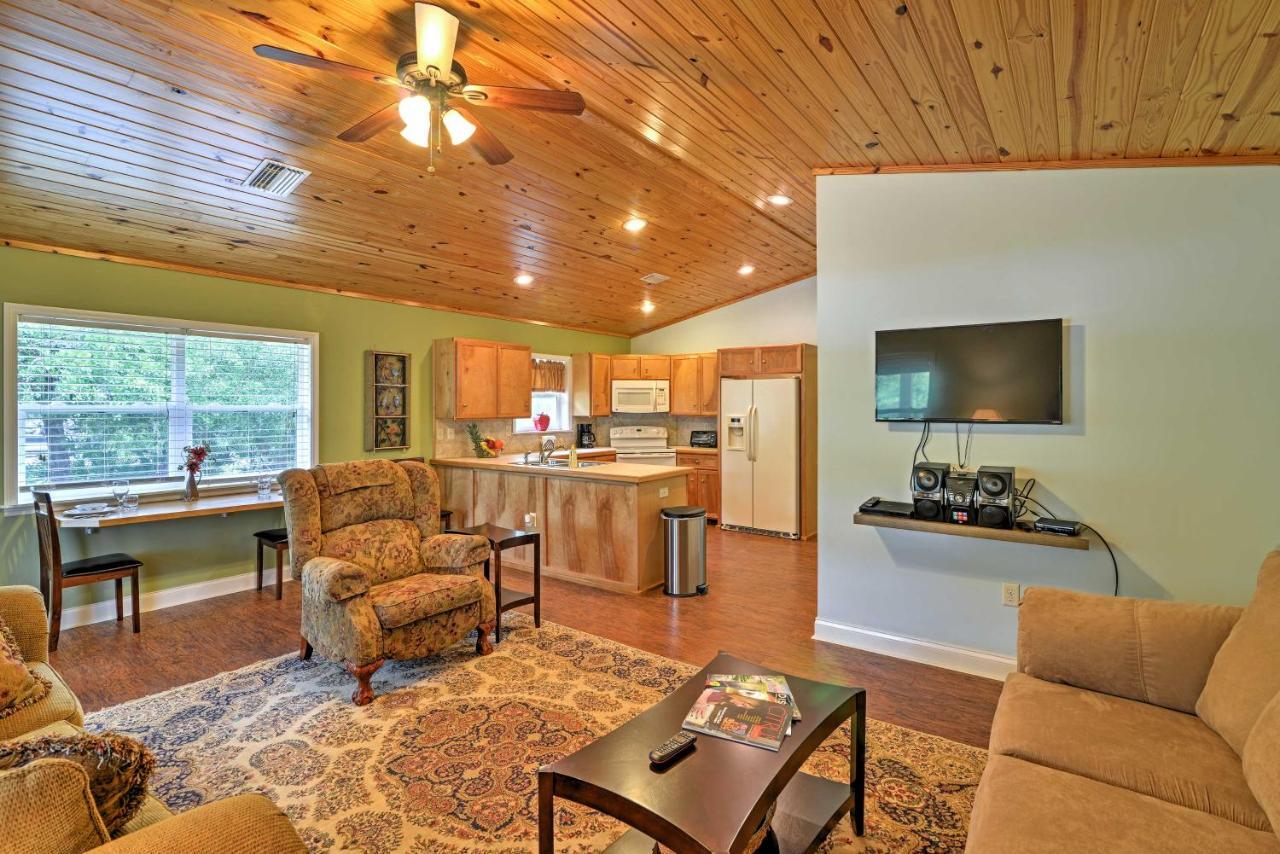 Crystal River Cottage On 1 Acre With Deck And Porch! Yankeetown Esterno foto