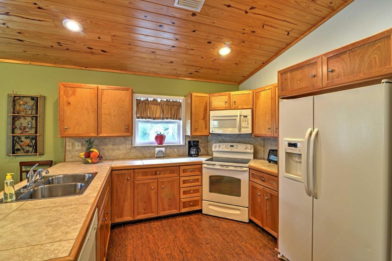 Crystal River Cottage On 1 Acre With Deck And Porch! Yankeetown Esterno foto