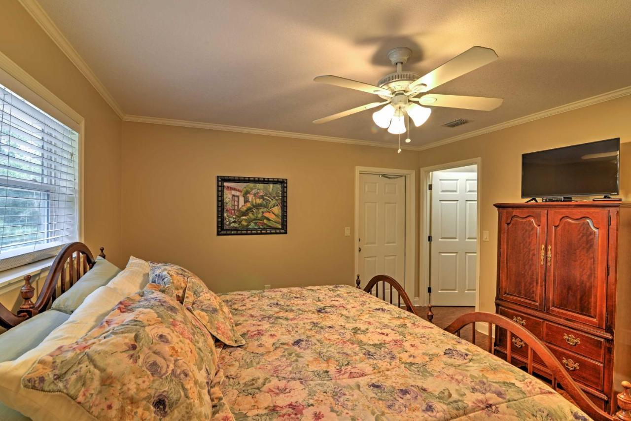 Crystal River Cottage On 1 Acre With Deck And Porch! Yankeetown Esterno foto